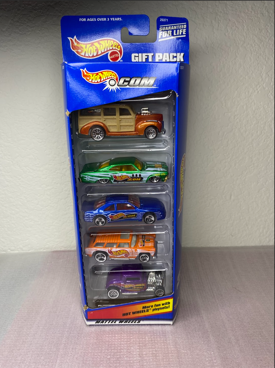 Hot Wheels .COM Gift Pack – 5-Car Collector's Set