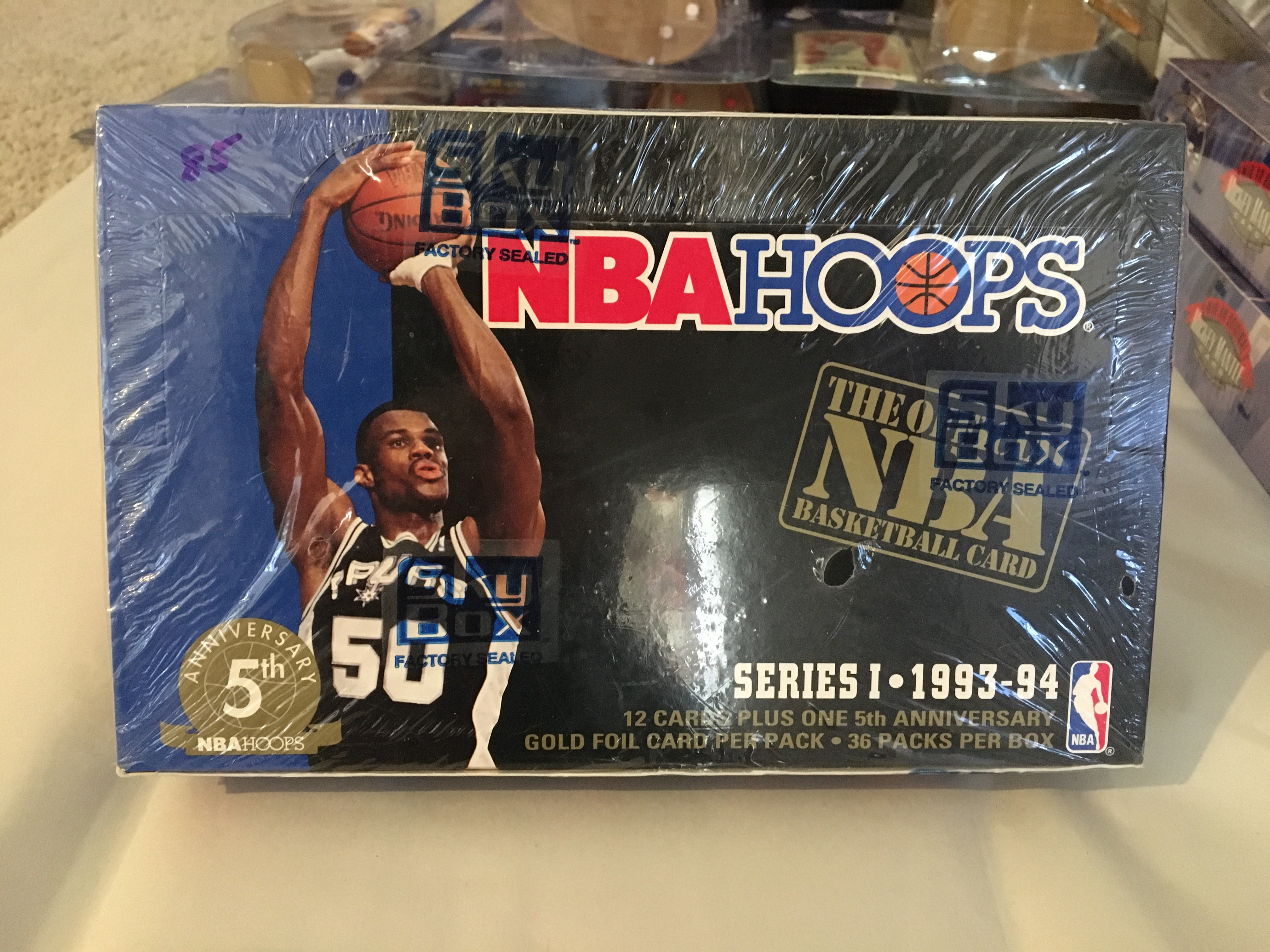 1993-94 Skybox NBA Hoops Series 1 Sealed box