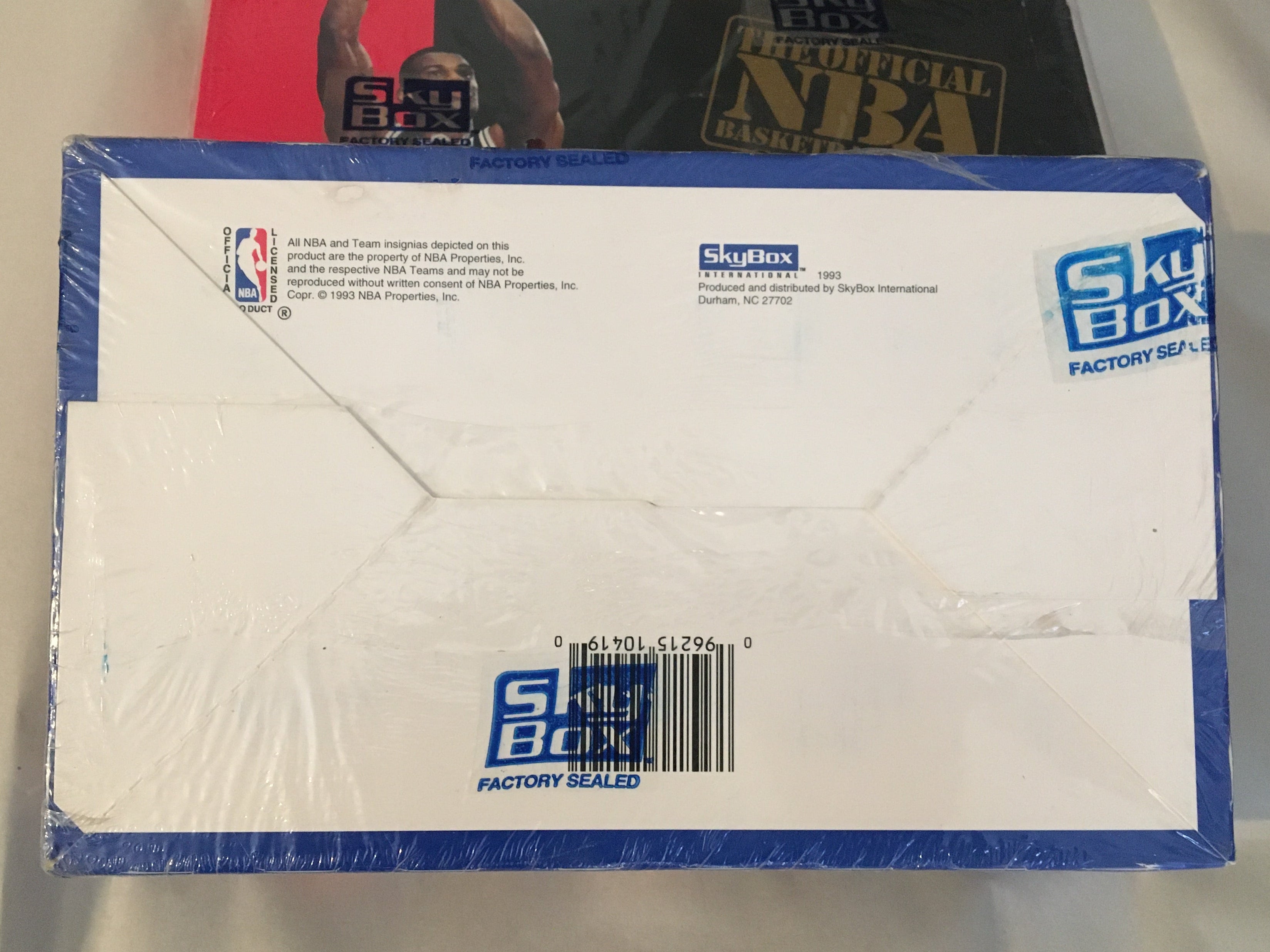 1993-94 Skybox NBA Hoops Series 1 Sealed box