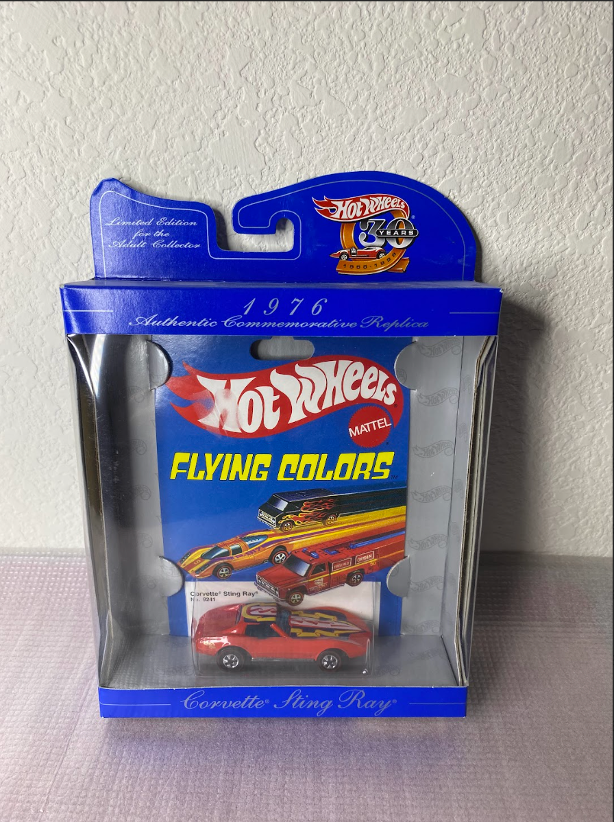 Hot Wheels 30th Anniversary Flying Colors – 1976 Corvette Sting Ray (Sealed Commemorative Edition)