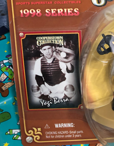 Starting Lineup Cooperstown Collection 1998: Yogi Berra NEW YORK YANKEES